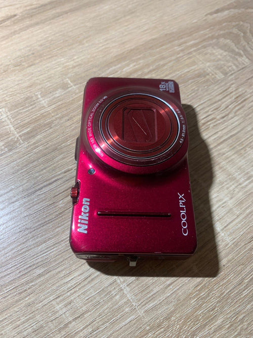 Compact Digital Camera 1625 Nikon Coolpix S9300