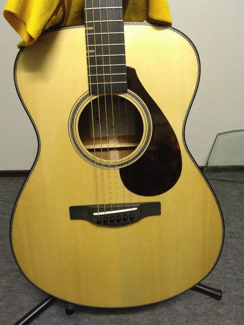 Yamaha Acoustic Guitar Fs9M
