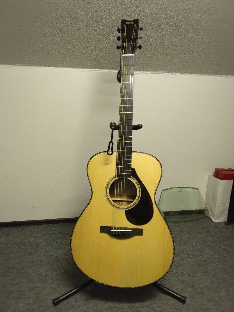 Yamaha Acoustic Guitar Fs9M