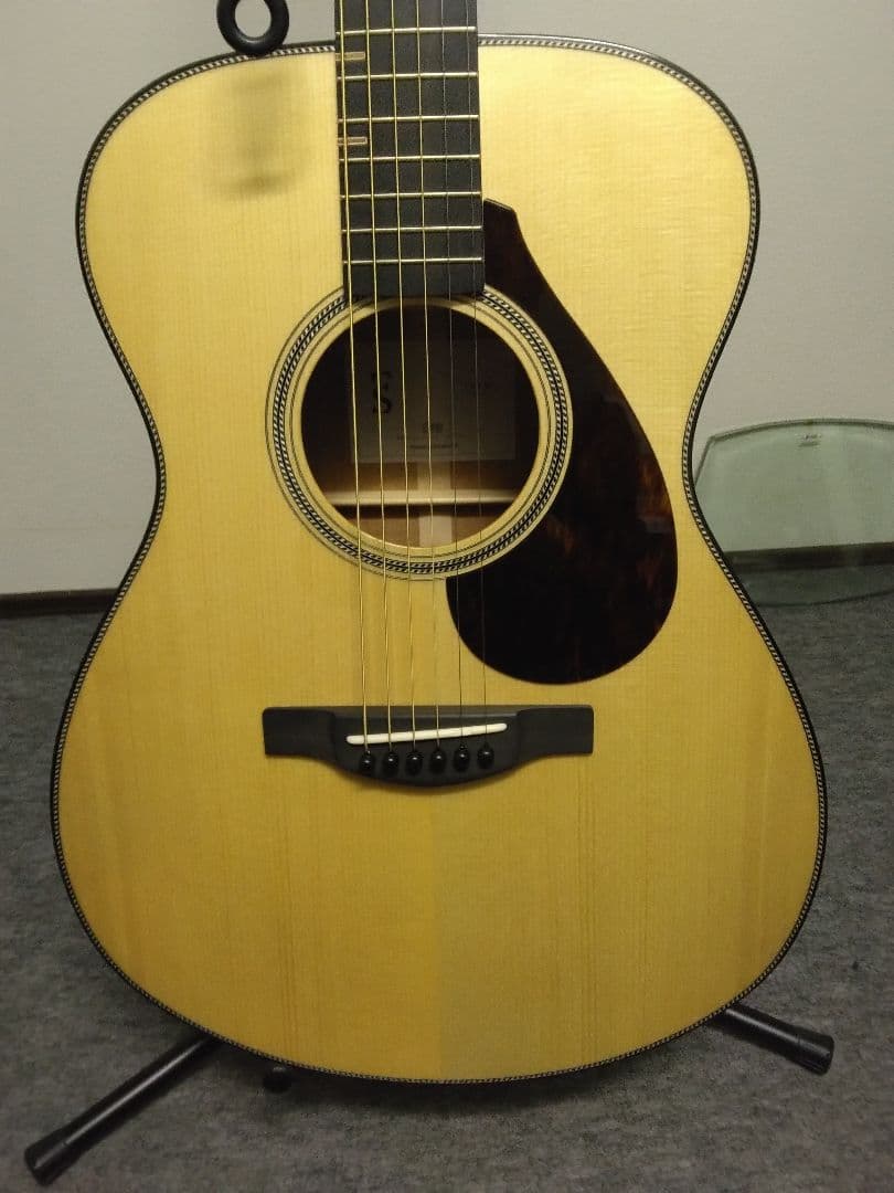 Yamaha Acoustic Guitar Fs9M