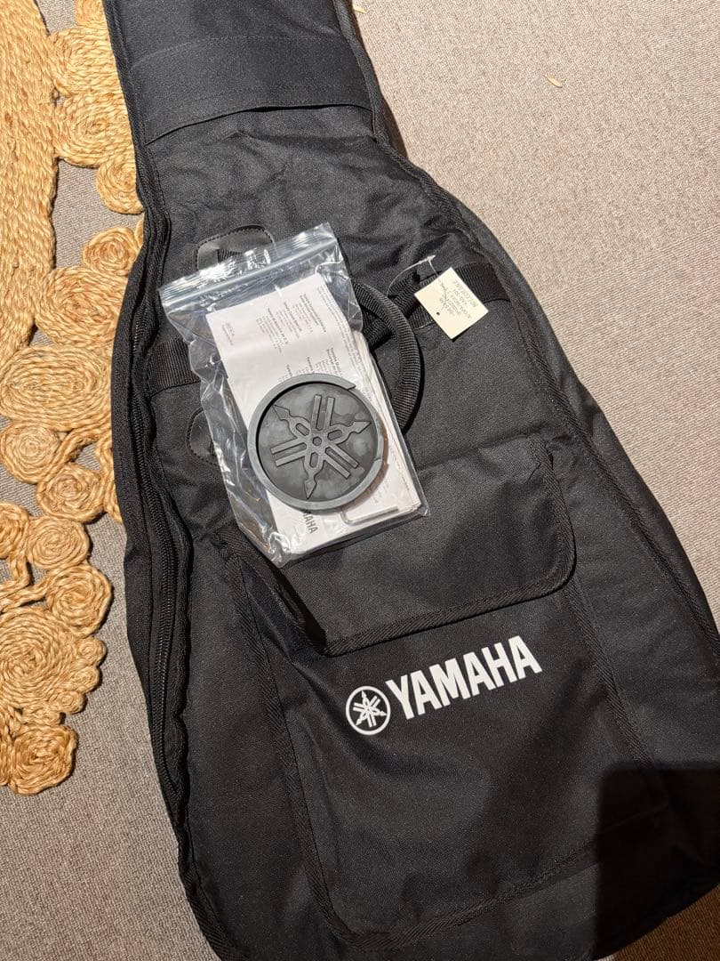 Yamaha Acoustic Guitar A1R