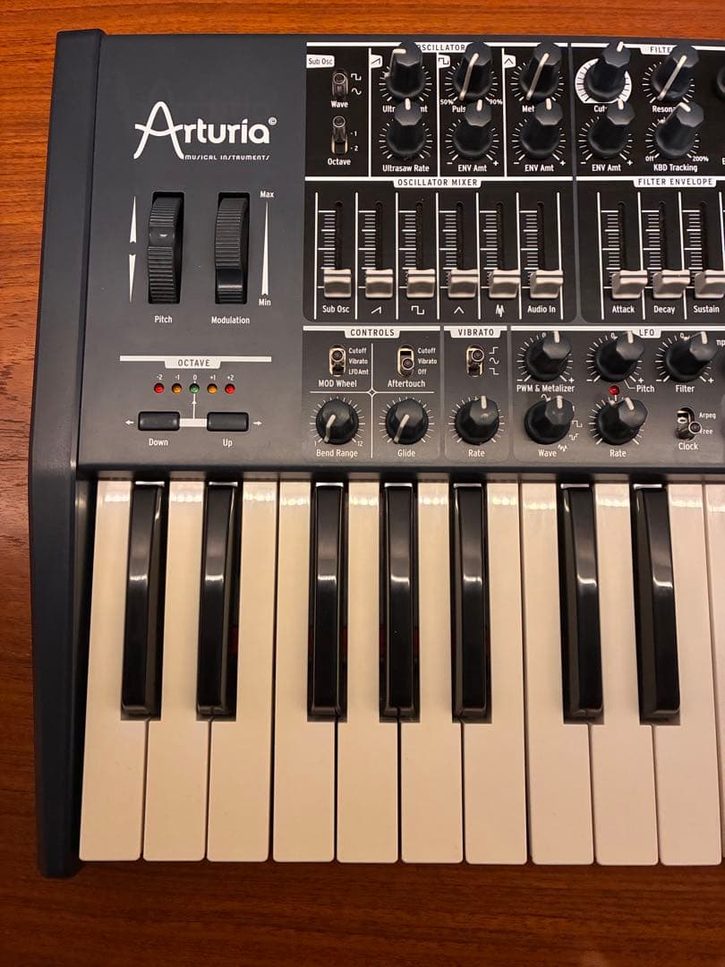 Analog Synthesizers Arturia Minibrute