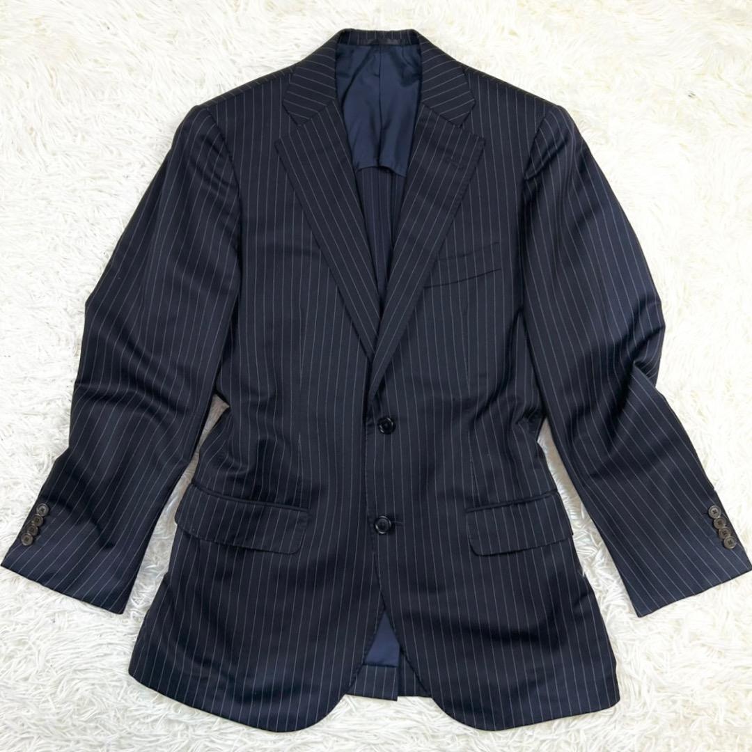 Tomorrowland Business Suit