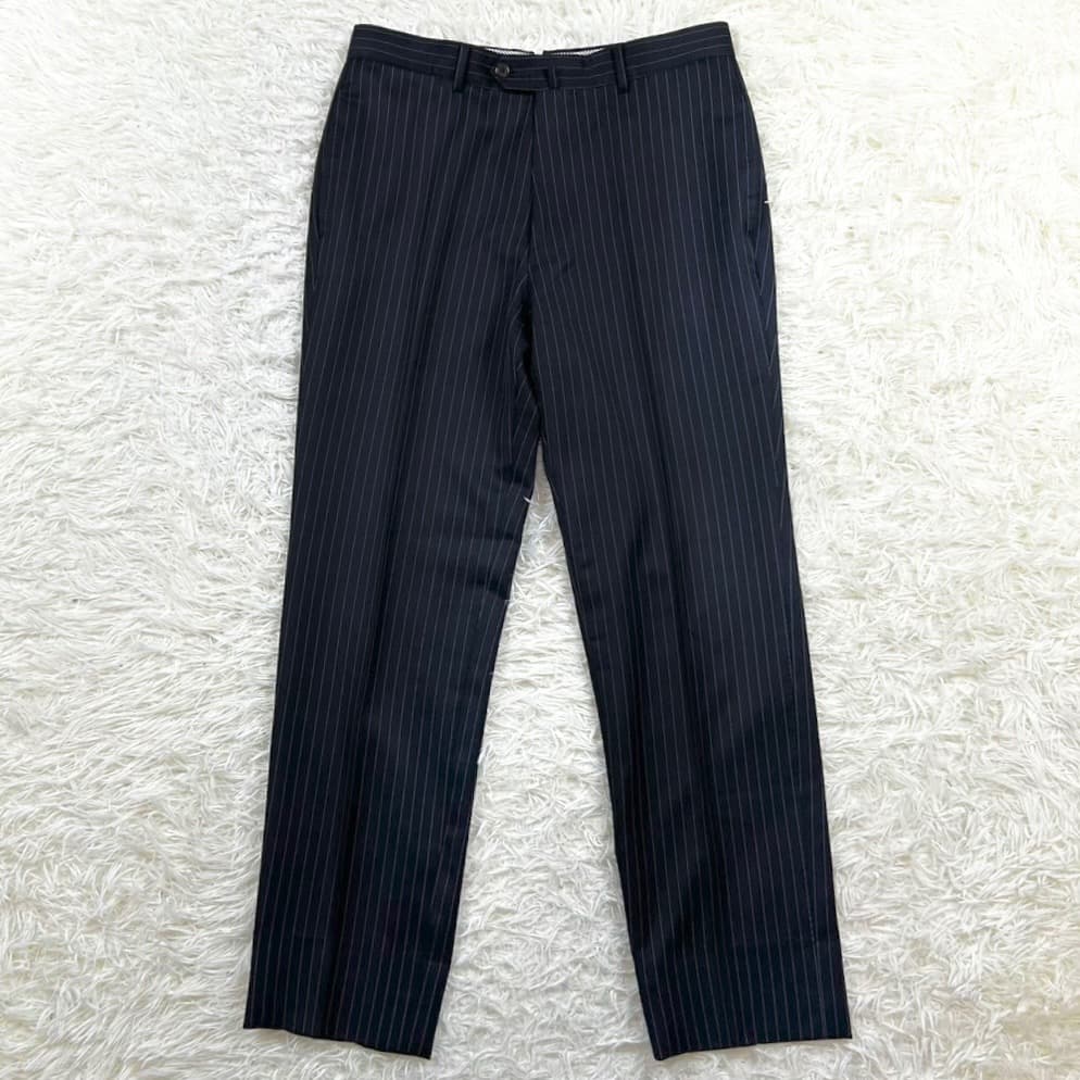 Tomorrowland Business Suit