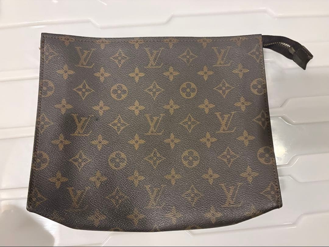 Louis Vuitton Clutch Bags