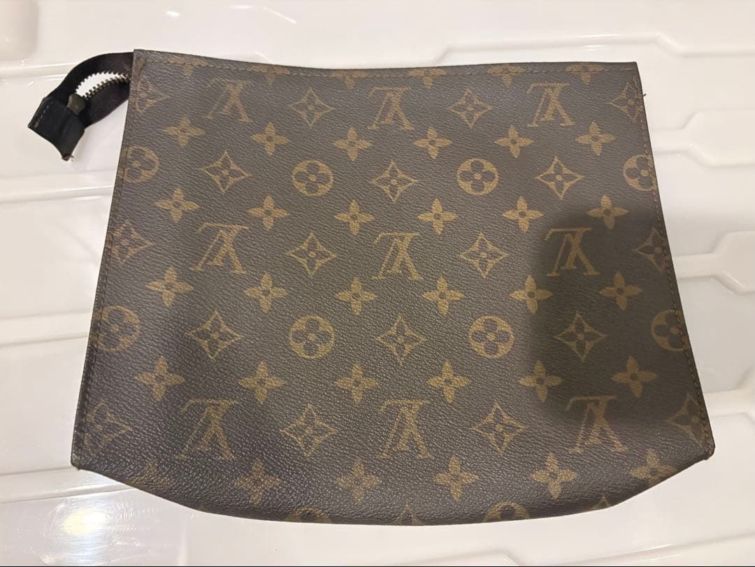 Louis Vuitton Clutch Bags