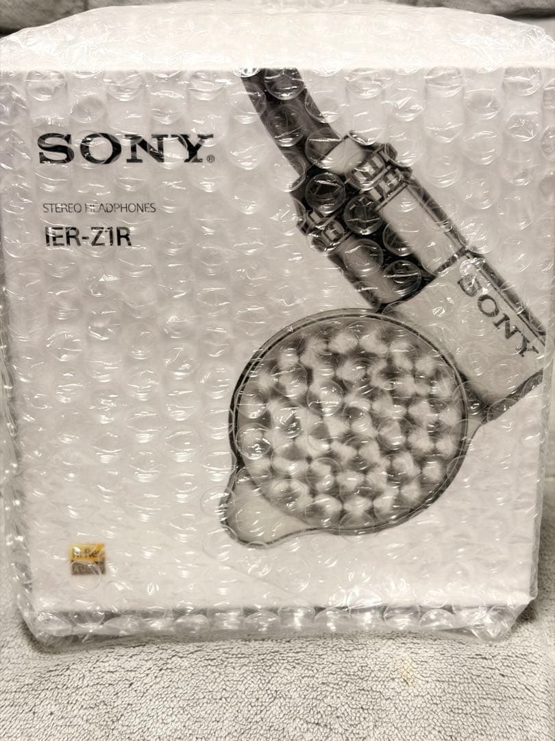Sony Recableable Earphones Ier-Z1R