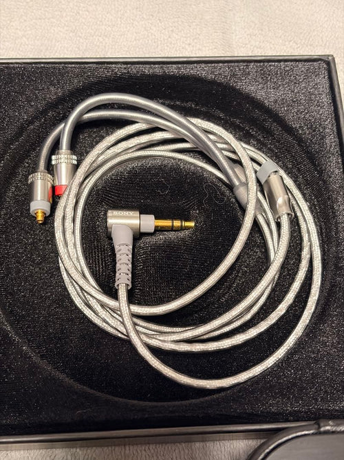 Sony Recableable Earphones Ier-Z1R