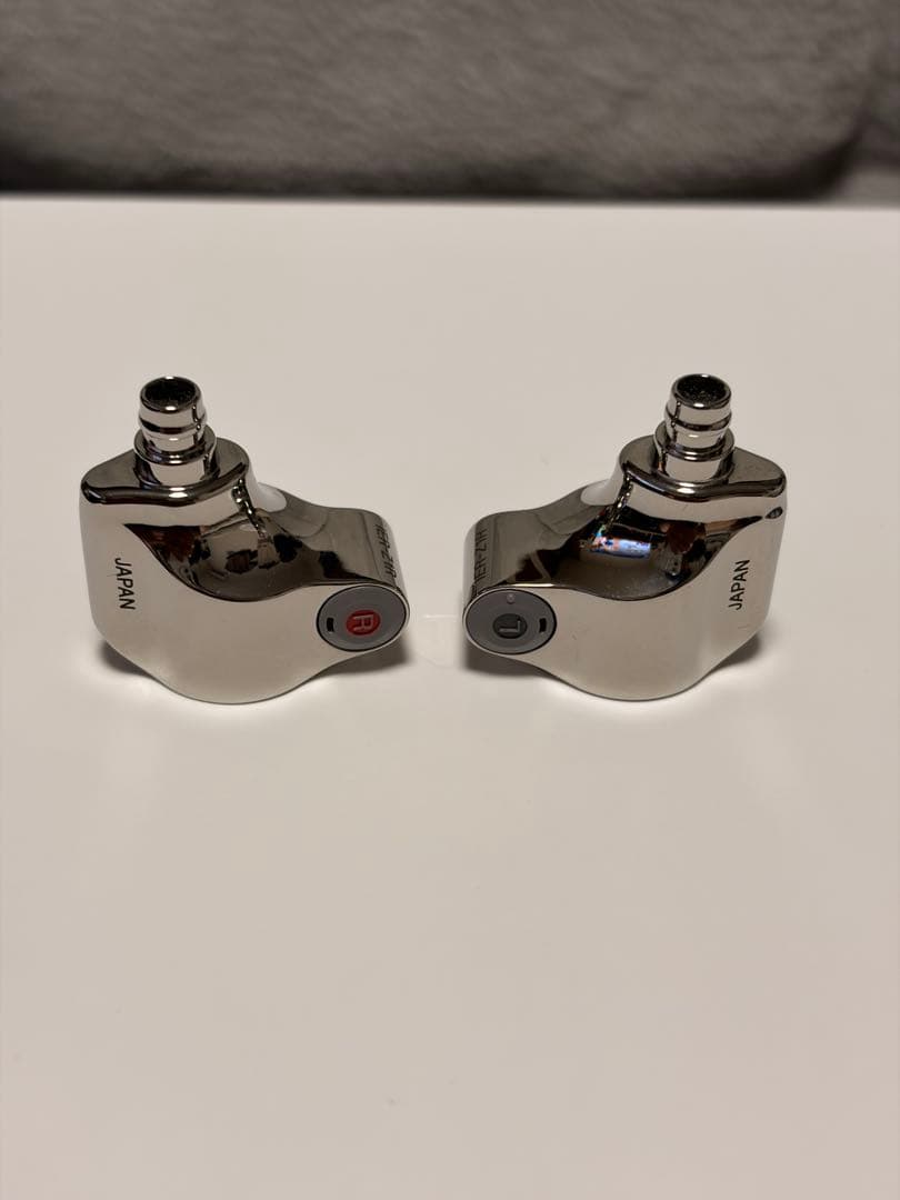 Sony Recableable Earphones Ier-Z1R