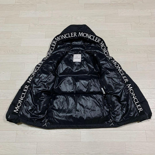Moncler Down Jackets Montcla 0 5D358