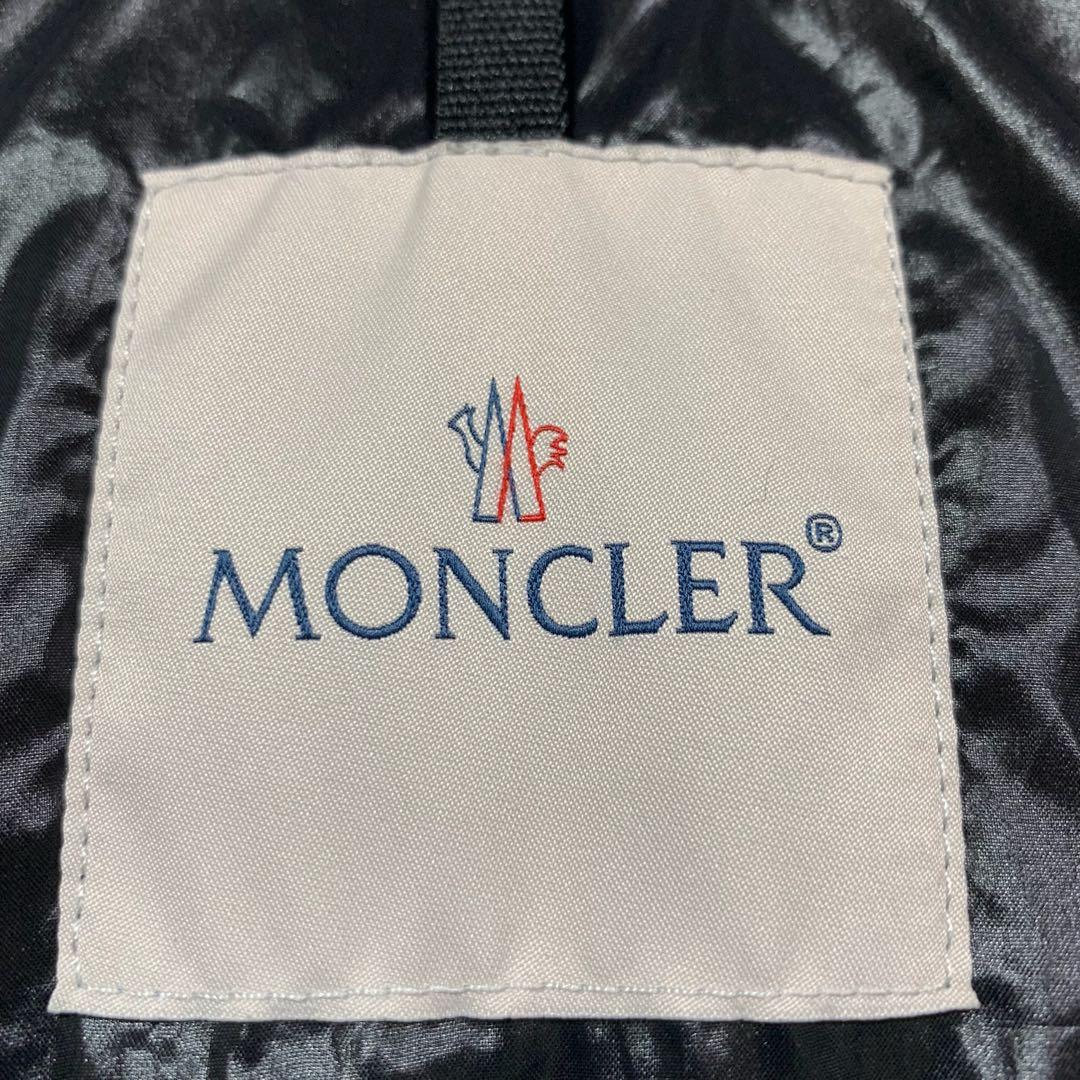 Moncler Down Jackets Montcla 0 5D358
