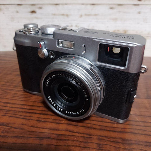Fujifilm Compact Digital Camera X100(