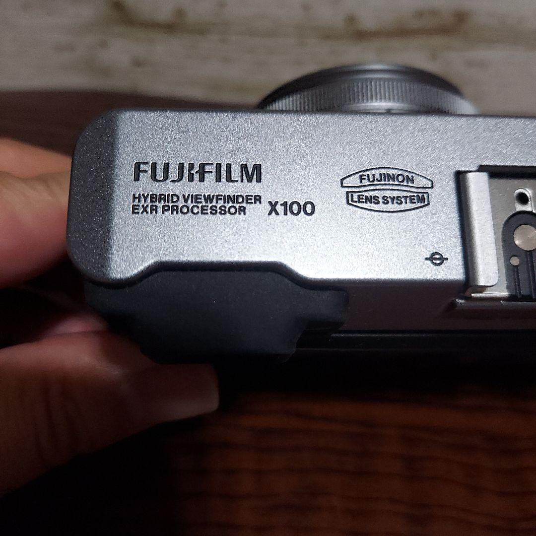 Fujifilm Compact Digital Camera X100(