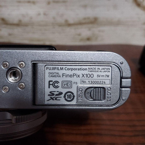Fujifilm Compact Digital Camera X100(