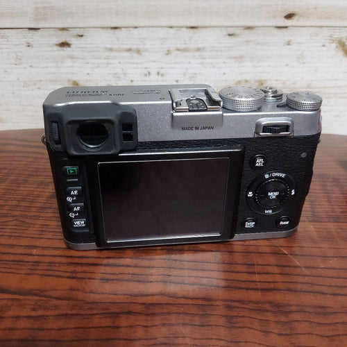 Fujifilm Compact Digital Camera X100(