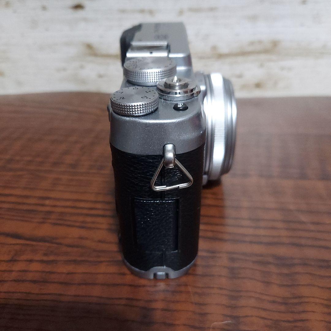Fujifilm Compact Digital Camera X100(