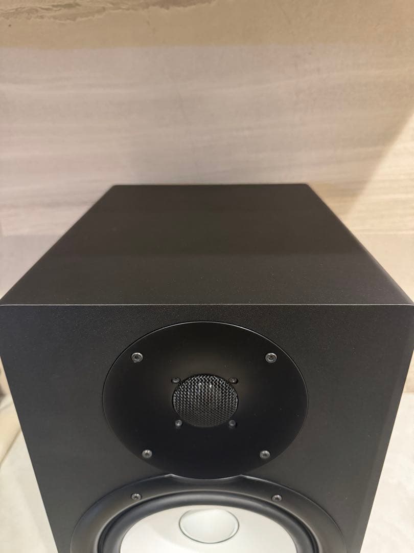 Yamaha Studio Monitor Speakers Hs8 1/2 8