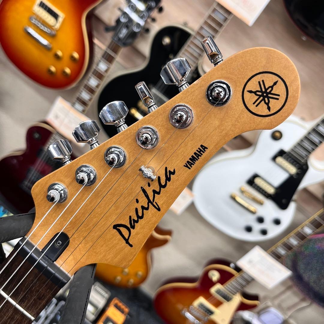 Electric Guitar 10672 Yamaha Pacifica Pac112V