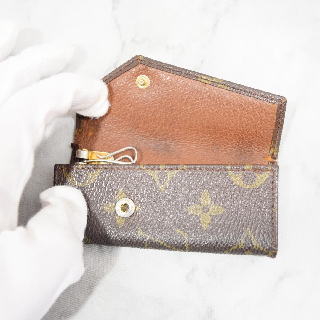 Louis Vuitton Key Case 4