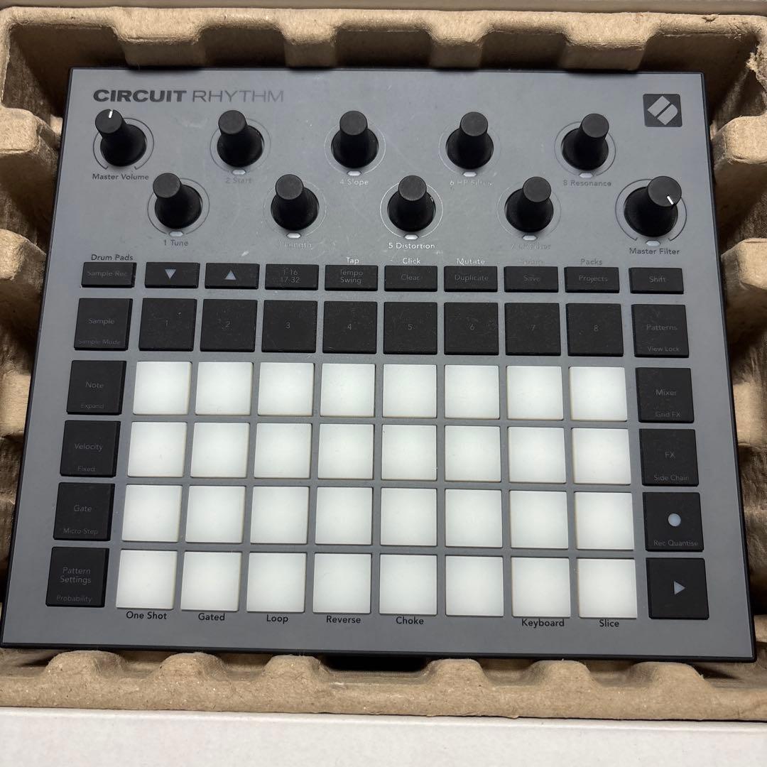 Rhythm Machines Novation Circuit 16