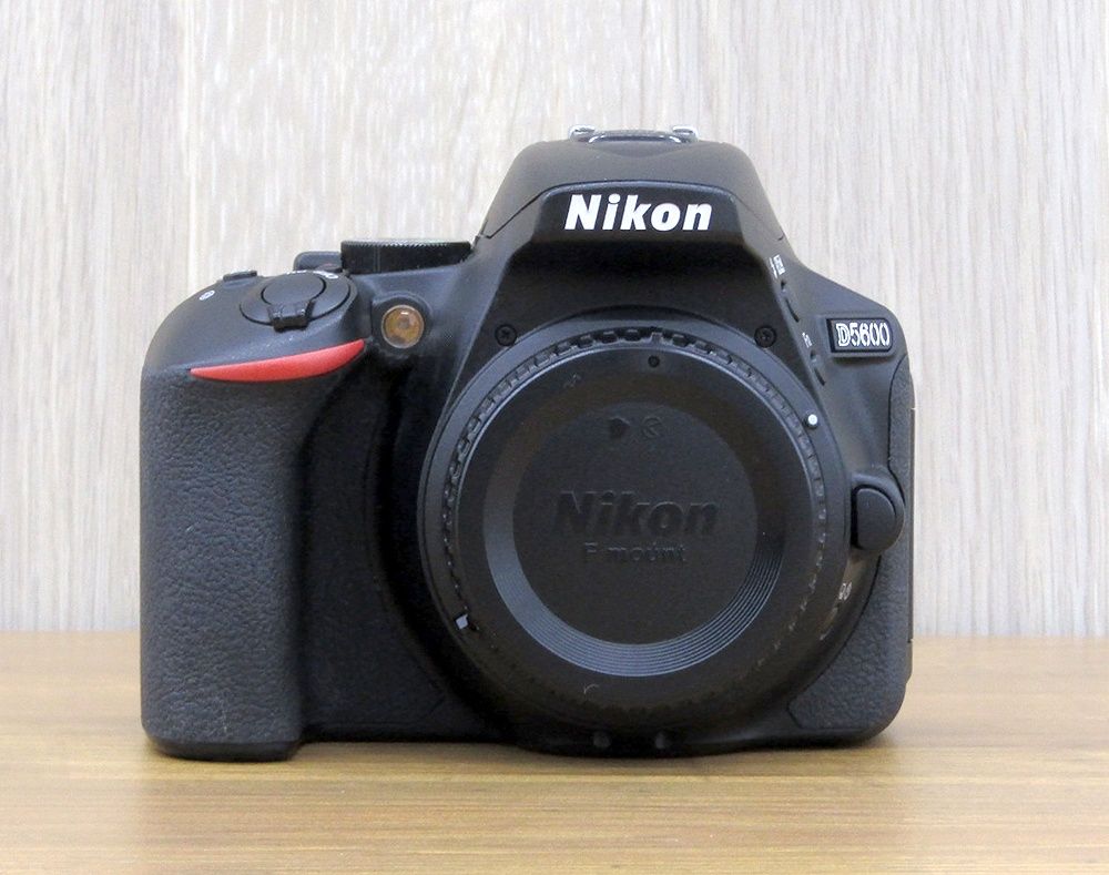 Digital Slr Nikon D5600 D5600Wzbk