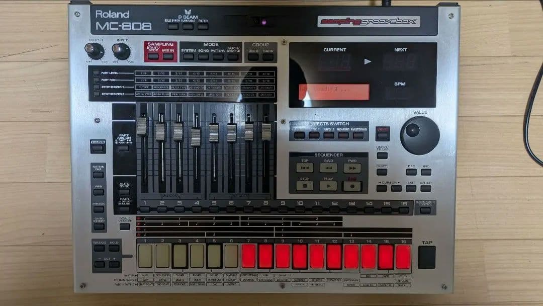 Rhythm Machines Roland Mc-808