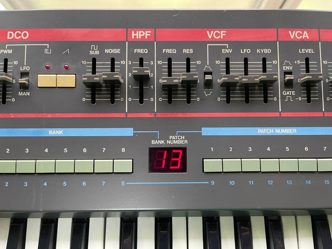 Roland Analog Synthesizers 61 Juno-106