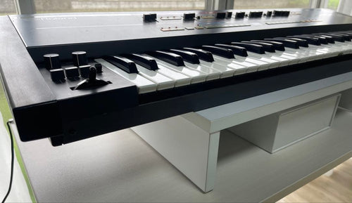 Roland Analog Synthesizers 61 Juno-106