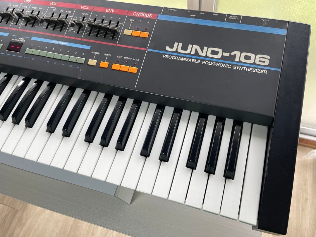 Roland Analog Synthesizers 61 Juno-106