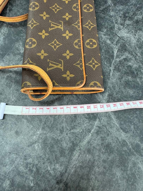 Louis Vuitton Shoulder Bags