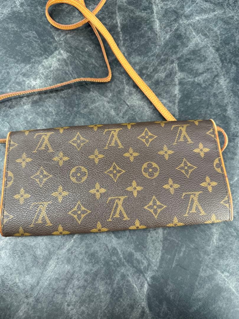 Louis Vuitton Shoulder Bags