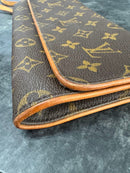 Louis Vuitton Shoulder Bags