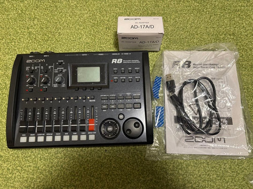 Multi -Track Recorder Zoom R8