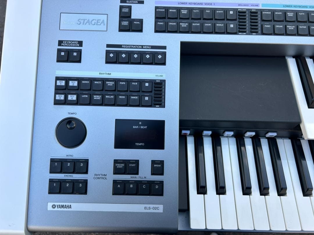 Yamaha Keyboard Electronic Piano Els-02C 2018