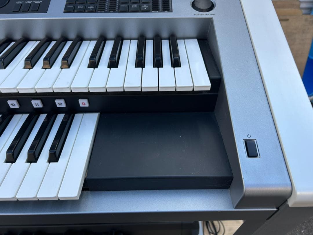 Yamaha Keyboard Electronic Piano Els-02C 2018