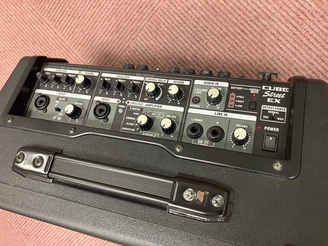 Roland Guitar Amplifiers Ex