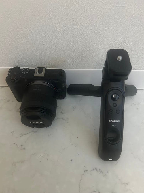 Mirrorless Interchangeable Lens Cameras Canon Eos R50V Br-E1