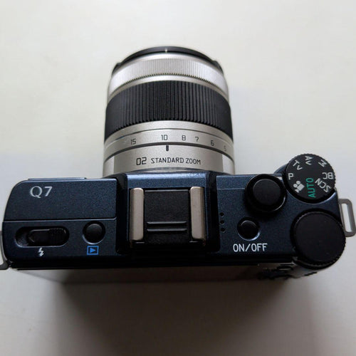 Mirrorless Interchangeable Lens Cameras Pentax Q7 02 Standard Zoom