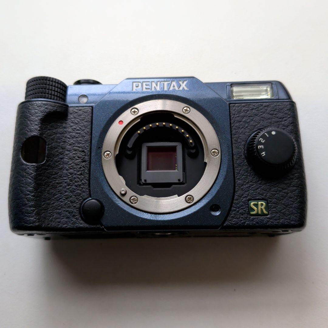 Mirrorless Interchangeable Lens Cameras Pentax Q7 02 Standard Zoom