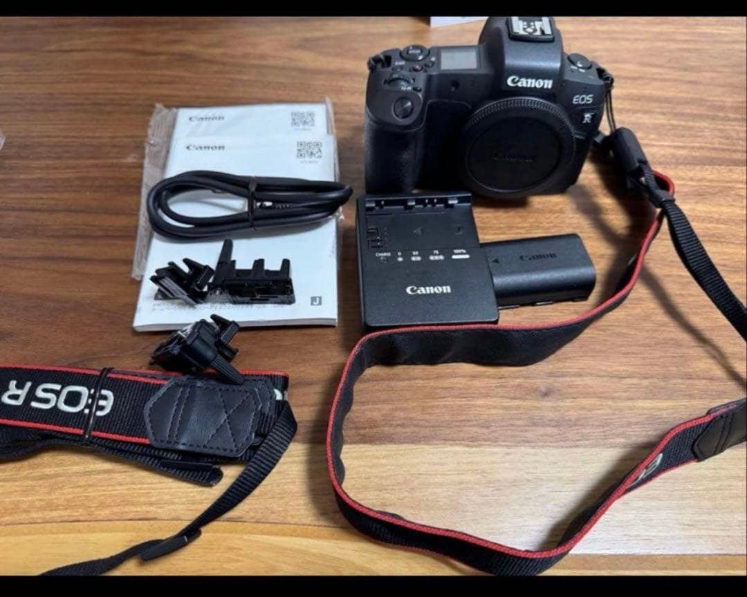 Canon Mirrorless Interchangeable Lips 1000 Eos R
