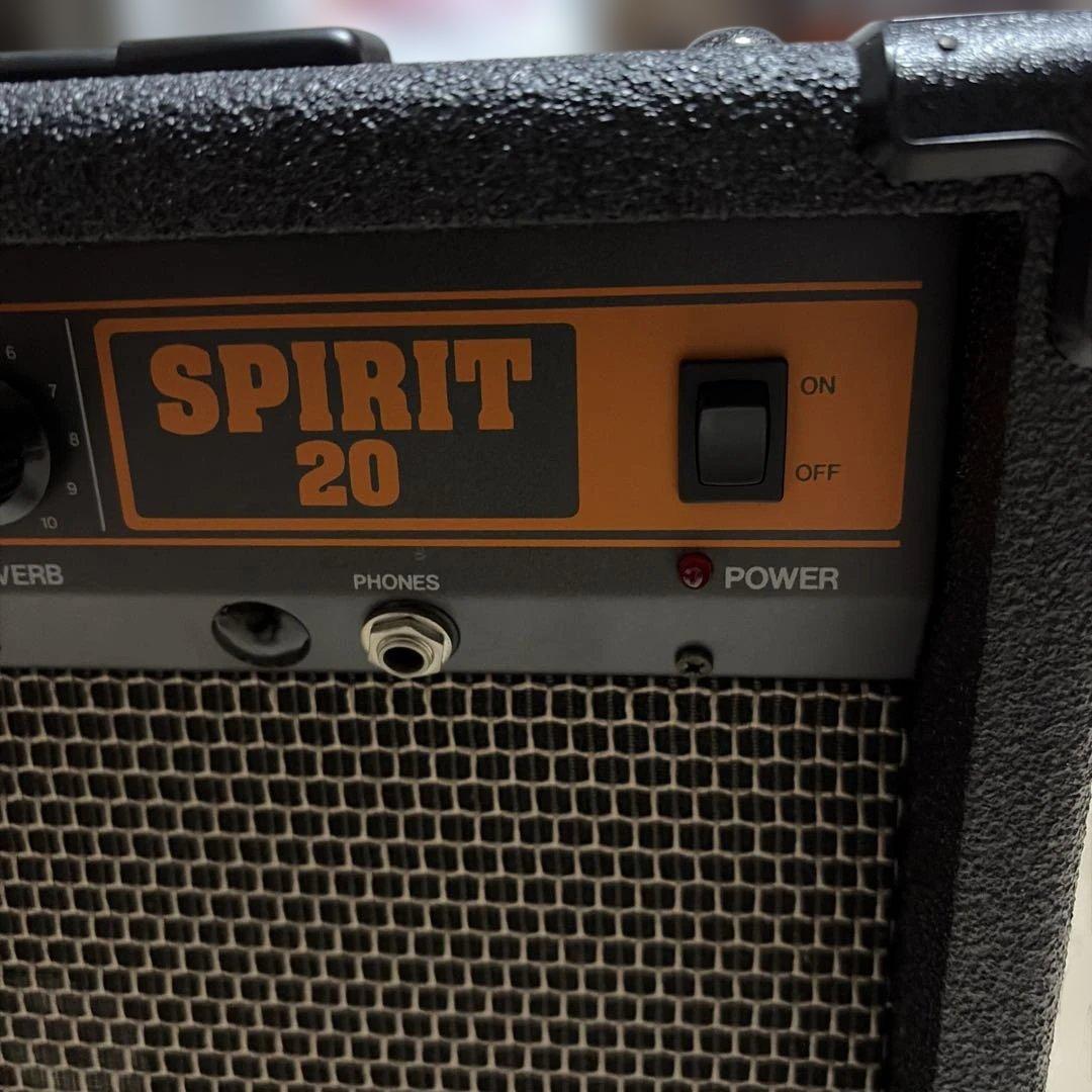 Roland Guitar Amplifiers Spirit 20