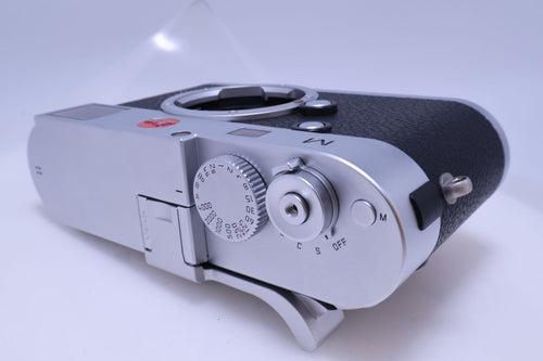 Leica Digital Slr M (Silver)(