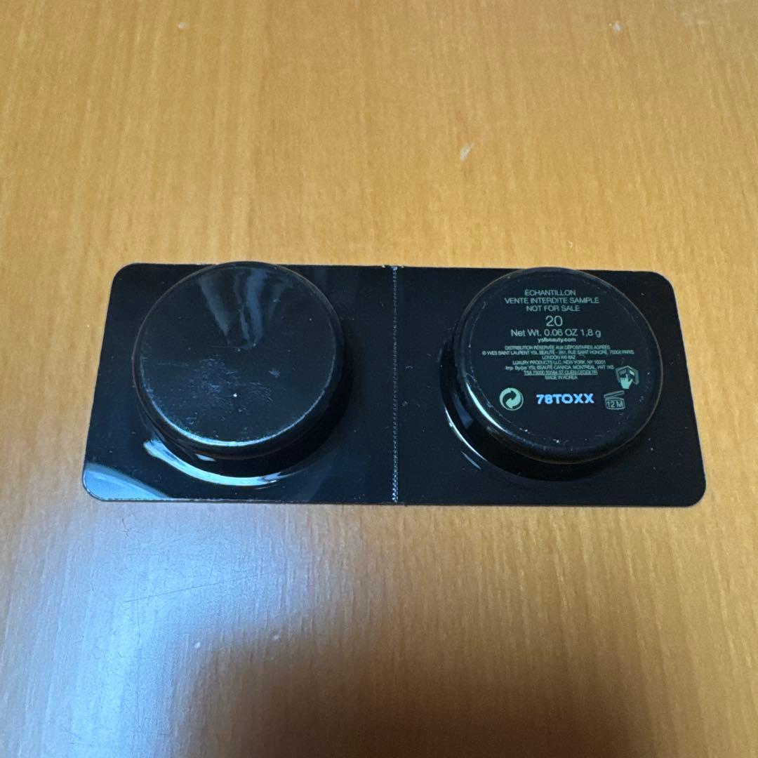 Yves Saint Laurent Cushion Foundation 14