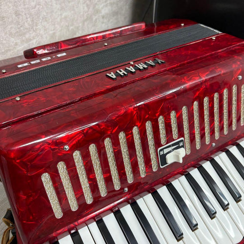 Yamaha Accordion 32 S-32B S 32B