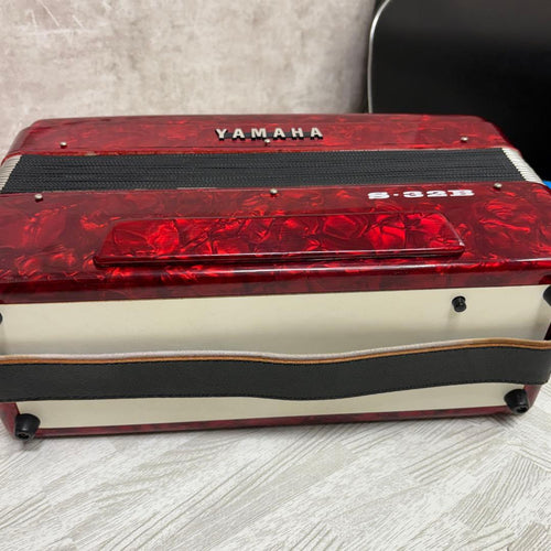Yamaha Accordion 32 S-32B S 32B