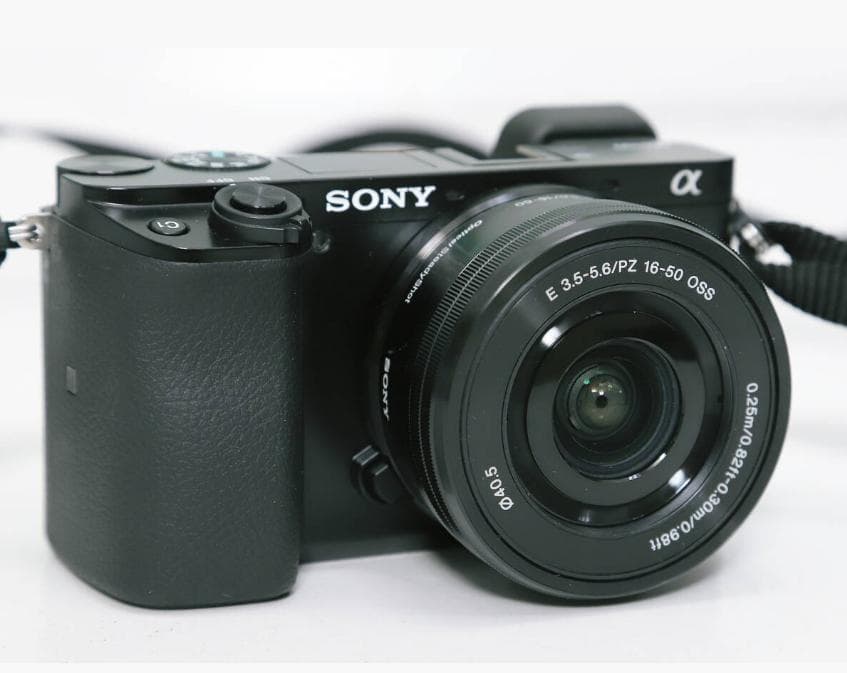 Sony Mirrorless Interchangeable Lips 6100