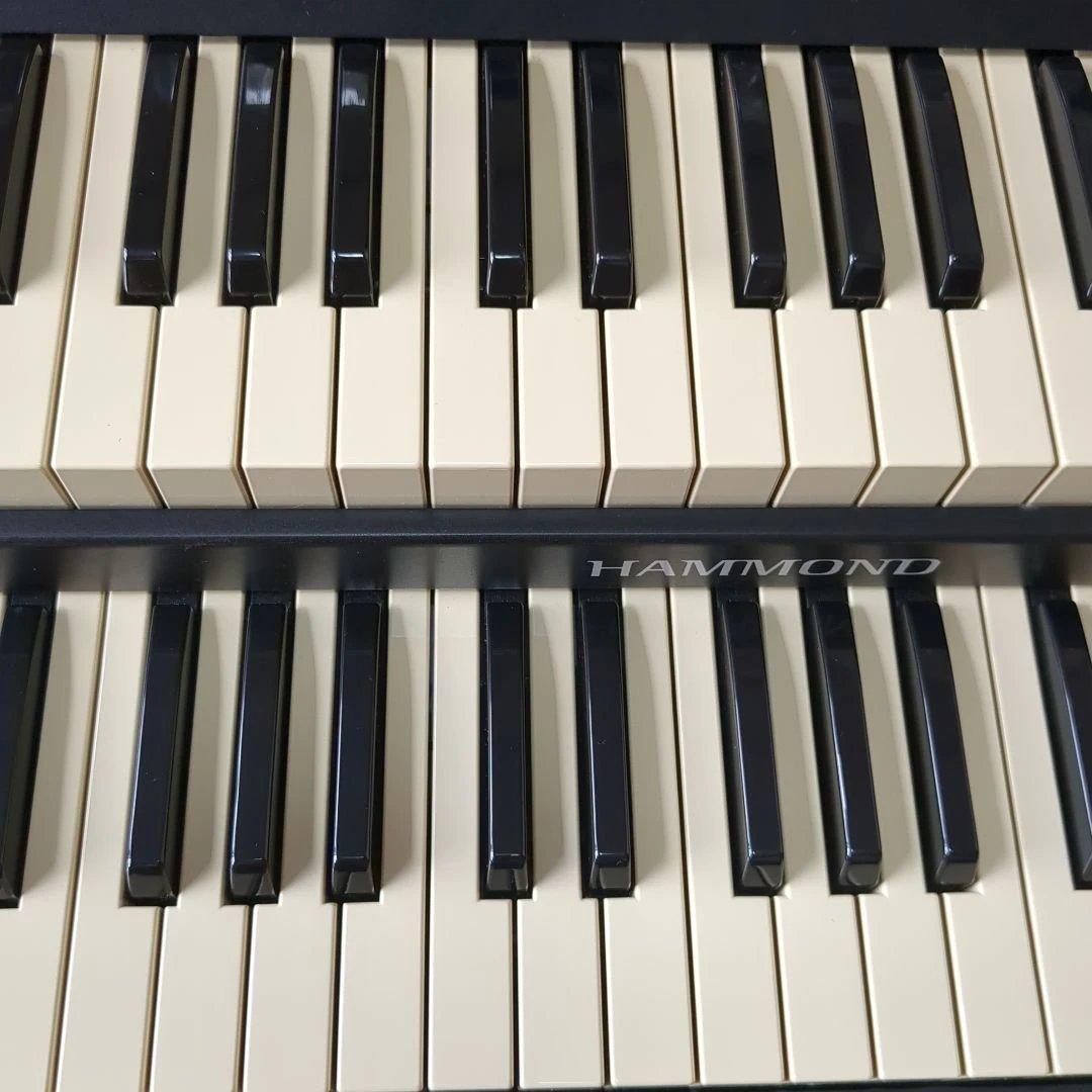Electronic Organs Hammond Sk2