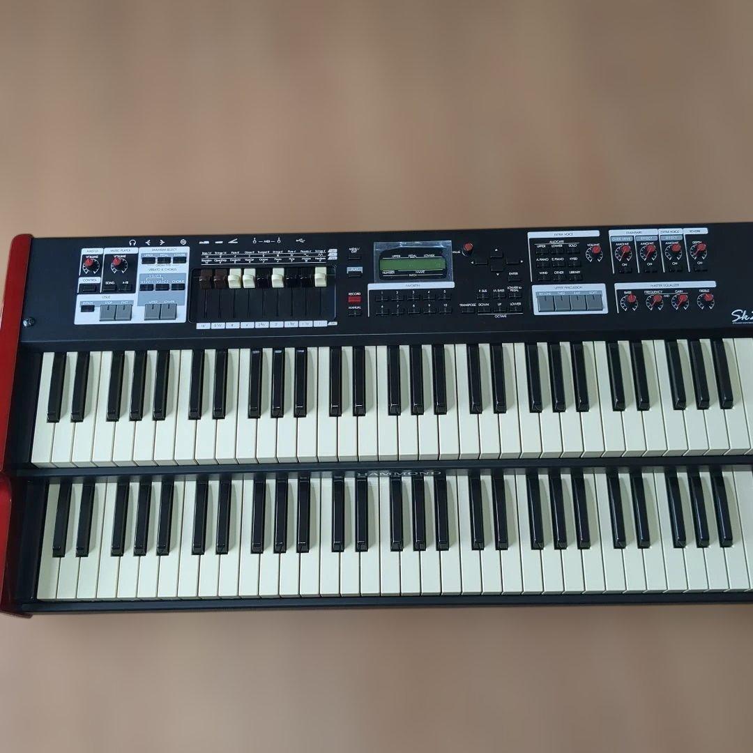 Electronic Organs Hammond Sk2