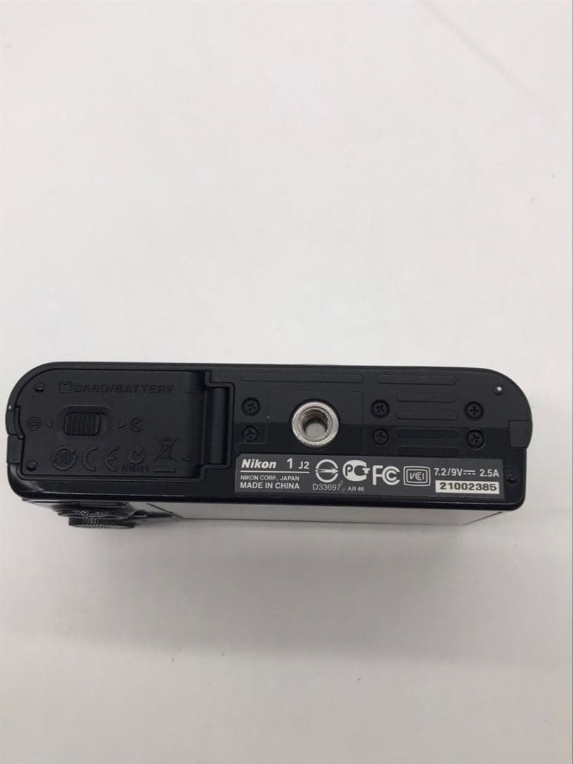 Compact Digital Cameras 1 J2