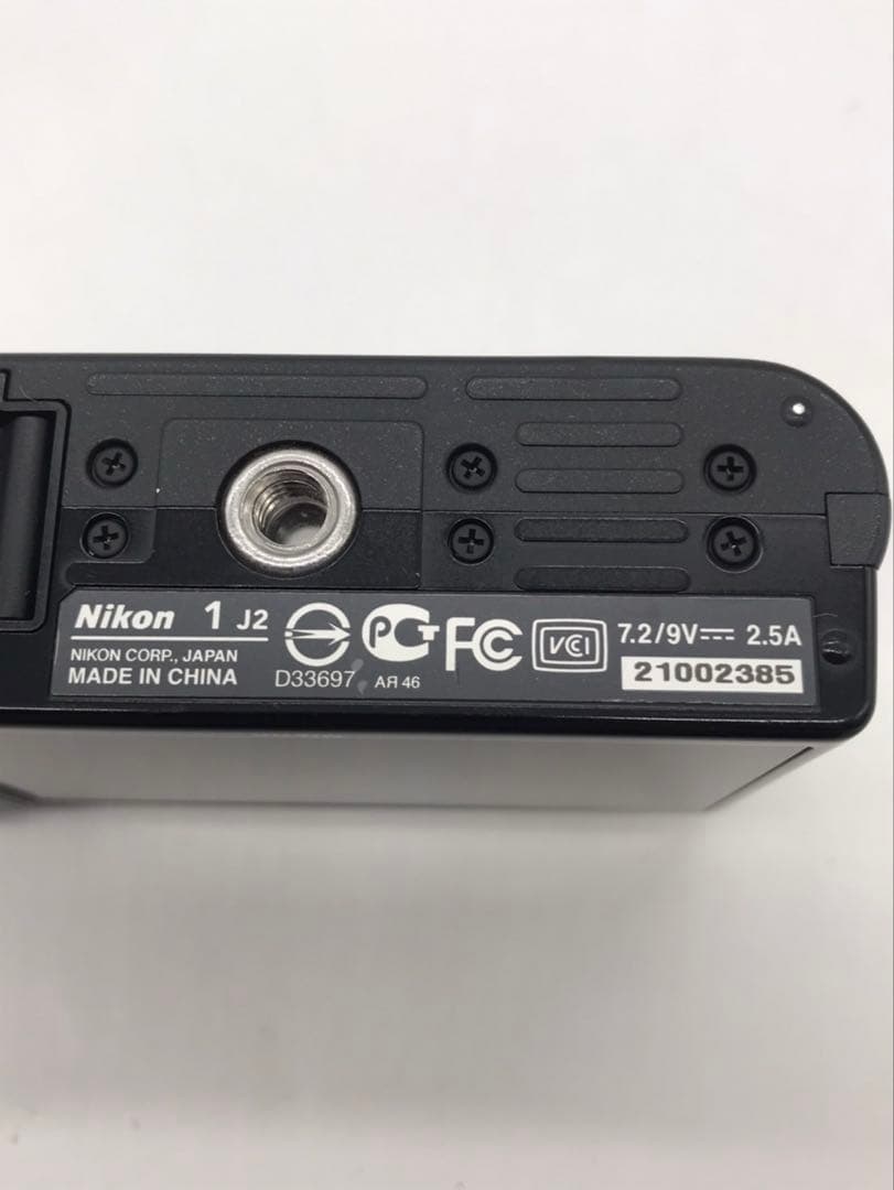 Compact Digital Cameras 1 J2
